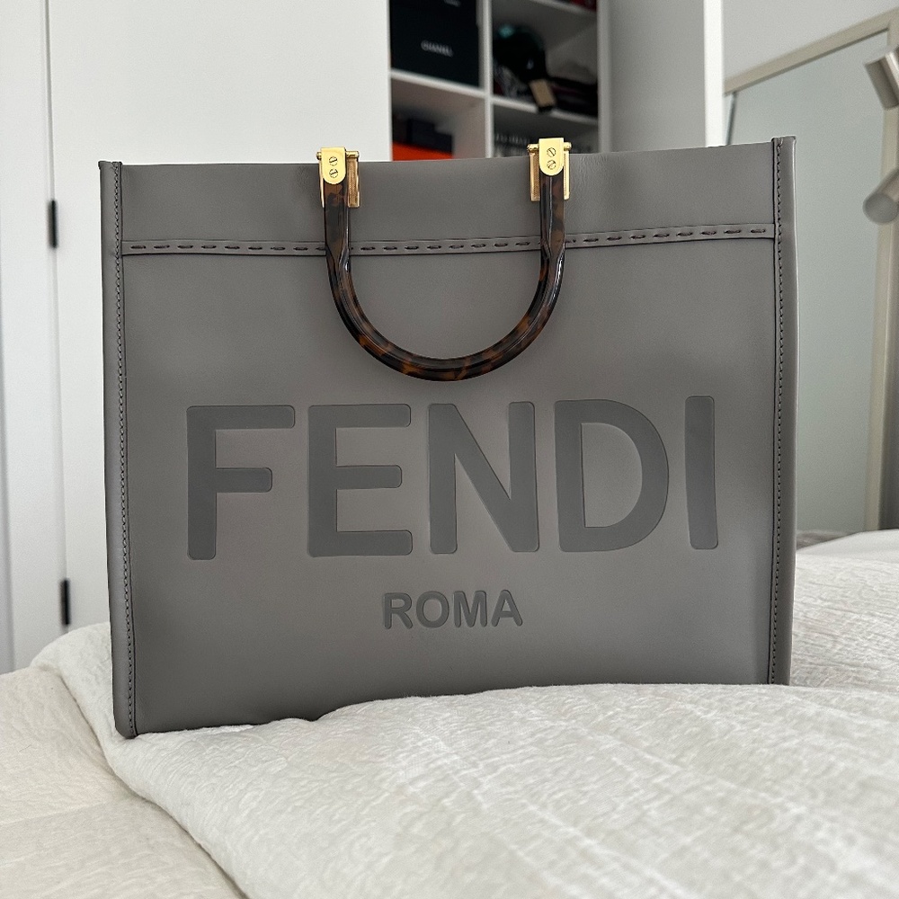 Fendi Sunshine Medium – Gray